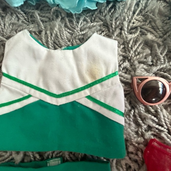 Huge lot of DOLL cloths and accessories for 18in doll - Picture 4 of 4